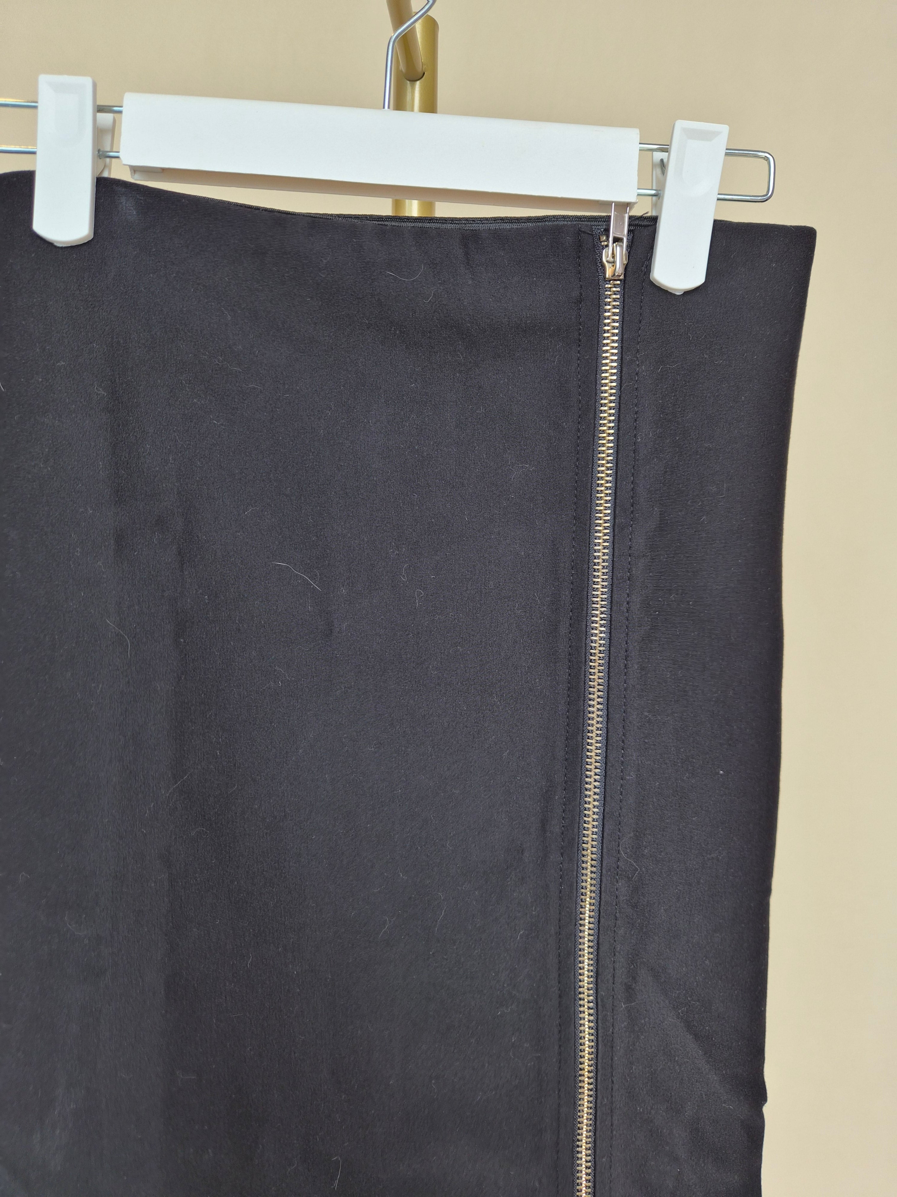 Black Midi Pencil Skirt (S/M)