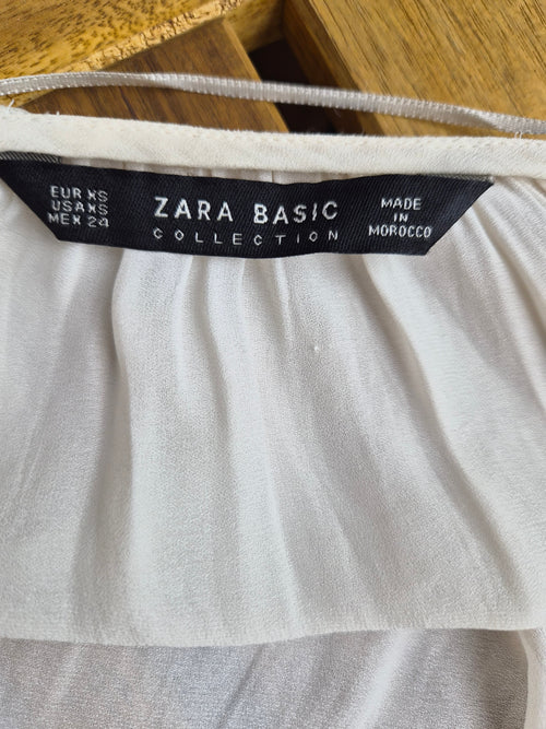 ZARA Basic Ivory Crochet Trim V-Neck Blouse (XS)