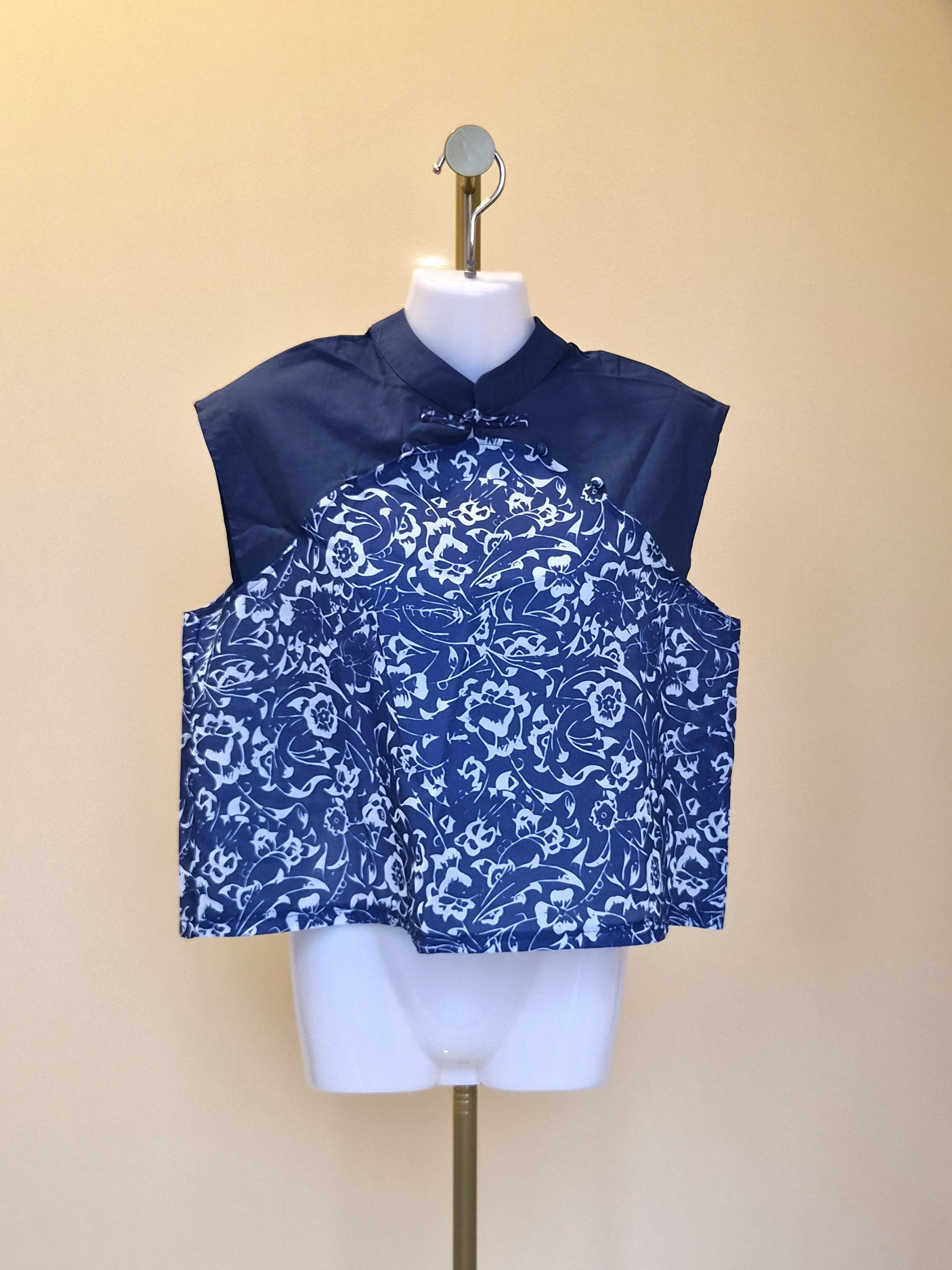Shanshan Blue Floral Mandarin Collar Top – Size 2XL (Brand New)