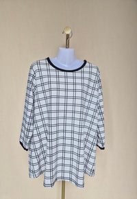 Ms. Read Grid Print Top – UK16 / US12 (L)