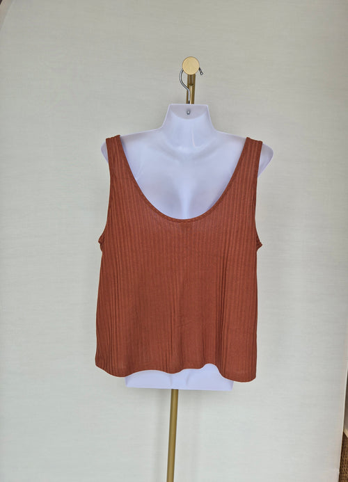 Ribbed Knit Tank Top – Rust Brown Size XL