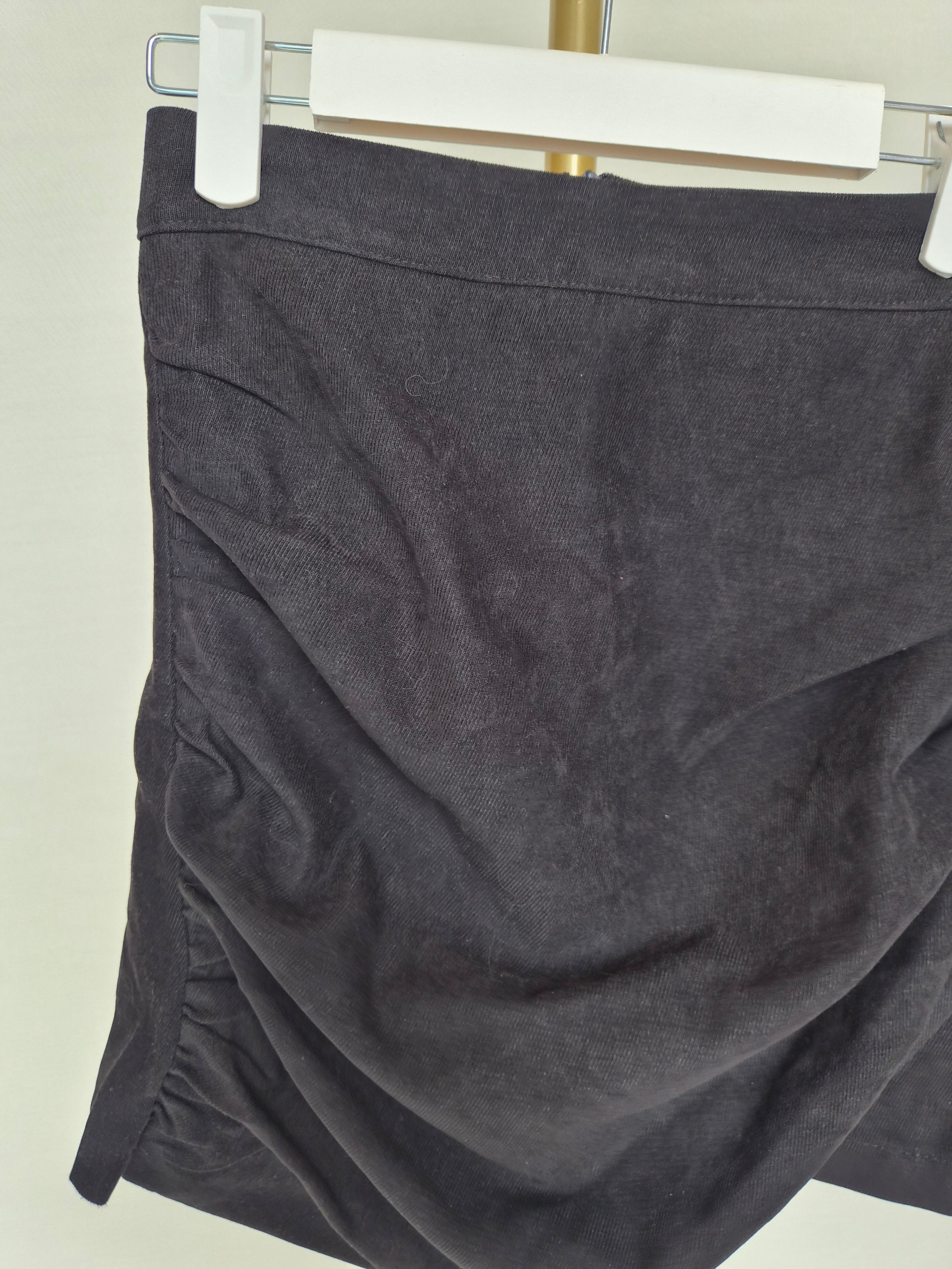 H-R New Fashion Black Ruched Mini Skirt – Size S