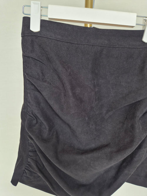 H-R New Fashion Black Ruched Mini Skirt – Size S