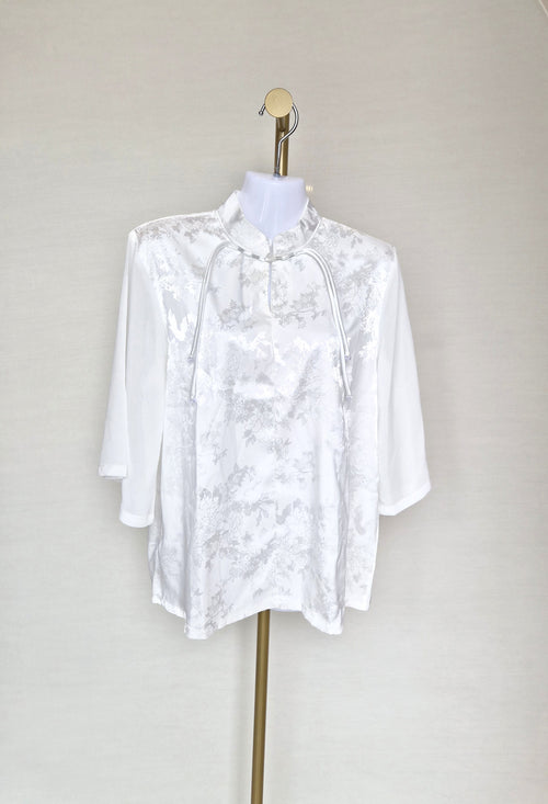 Elegant White Floral Mandarin Collar Blouse Free Size