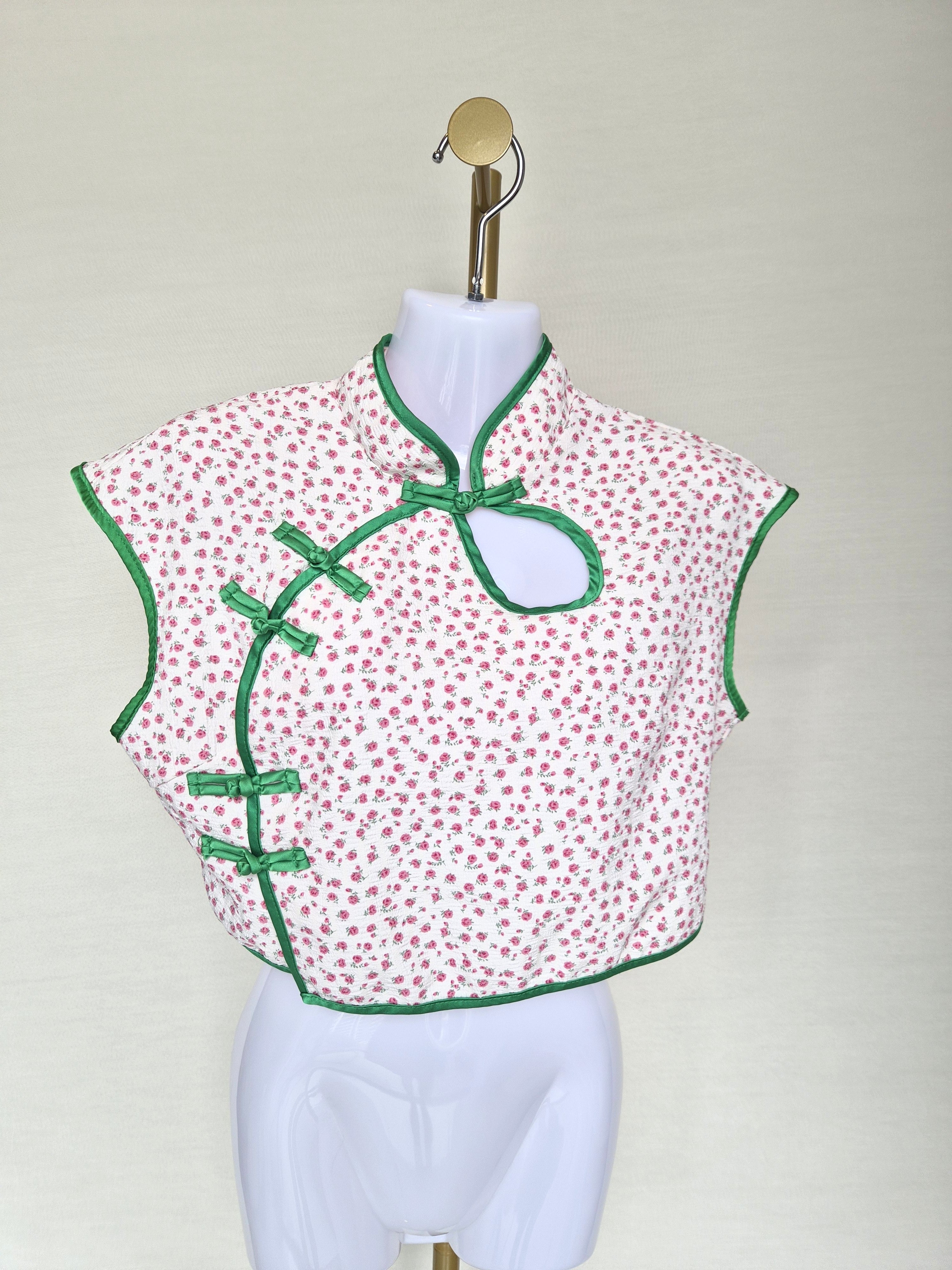 SHEIN Floral Mandarin Collar Crop Top – Size L (US 8/10)