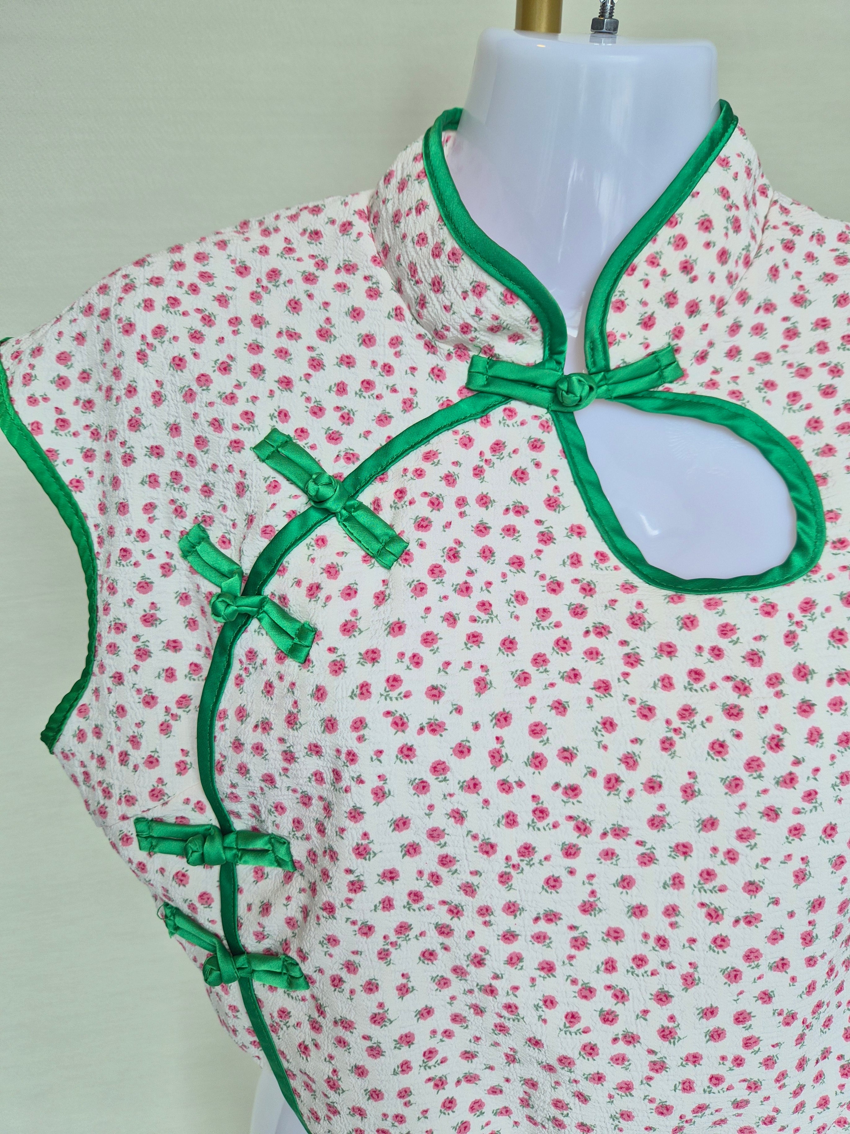 SHEIN Floral Mandarin Collar Crop Top – Size L (US 8/10)