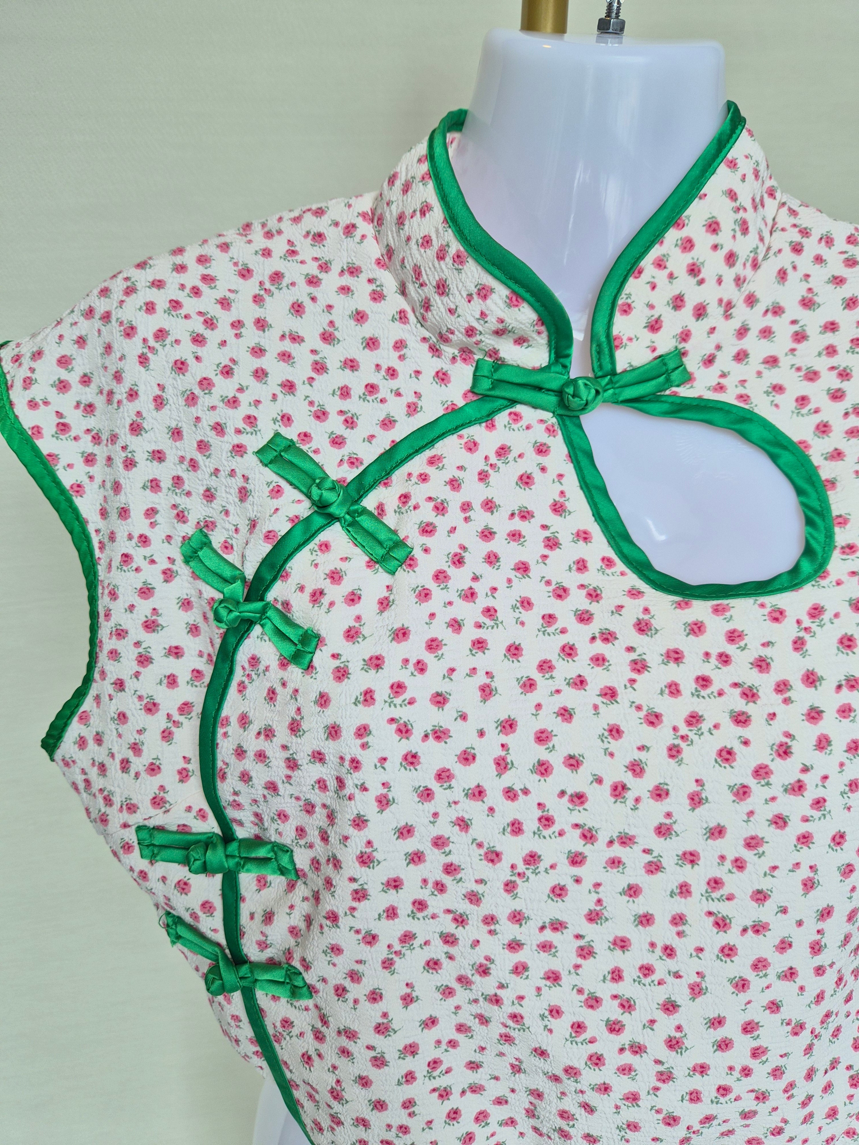 SHEIN Floral Mandarin Collar Crop Top – Size L (US 8/10)