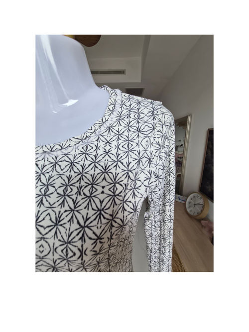 O'Neill Geo Print Performance Long Sleeve Top – Size S