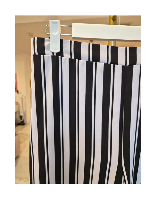 Supre Black & White Striped Wide-Leg Pants – Size 14