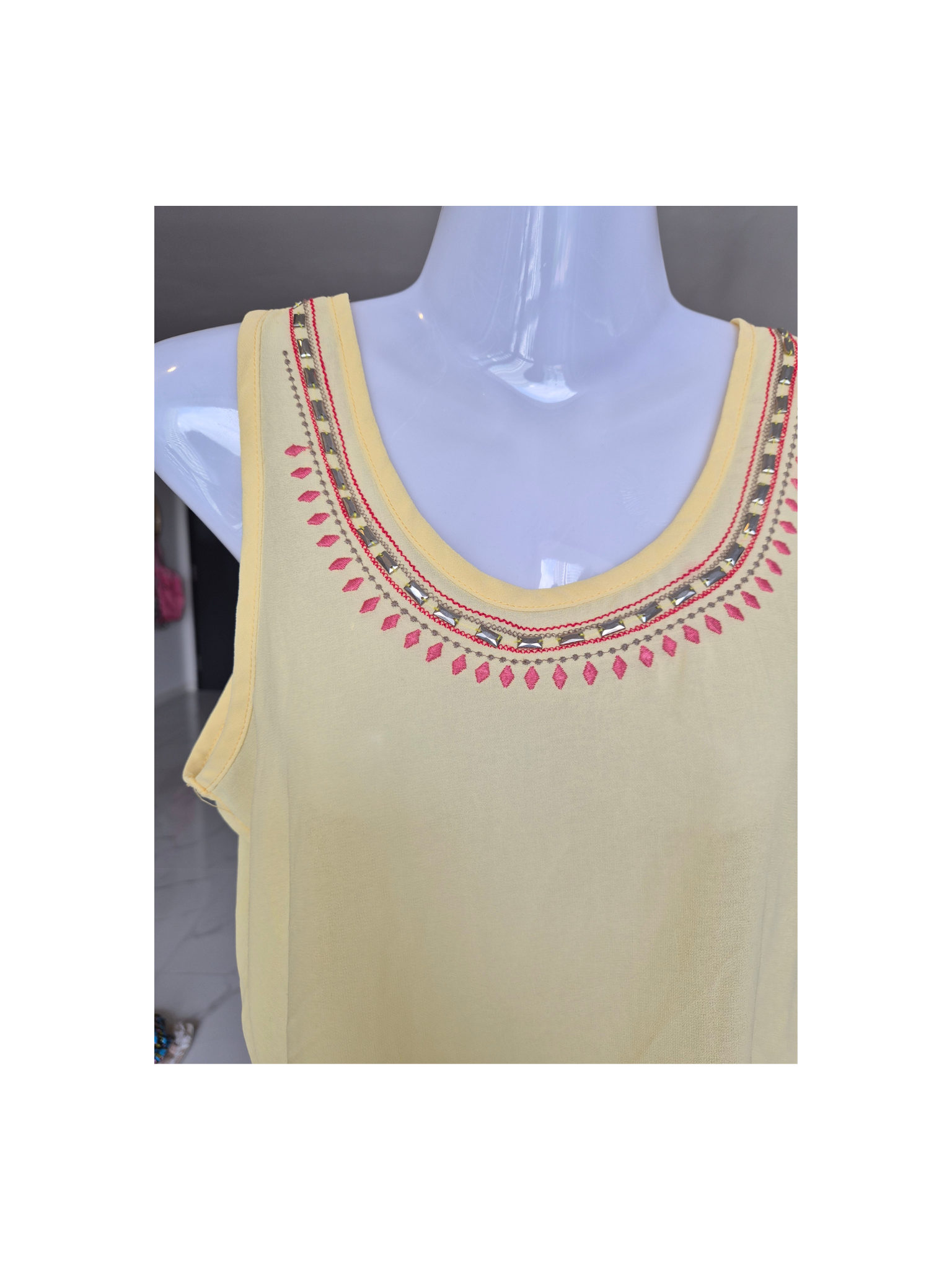 F Block Embellished Sleeveless Blouse – Size UK 8 (EUR 36 / US 4)