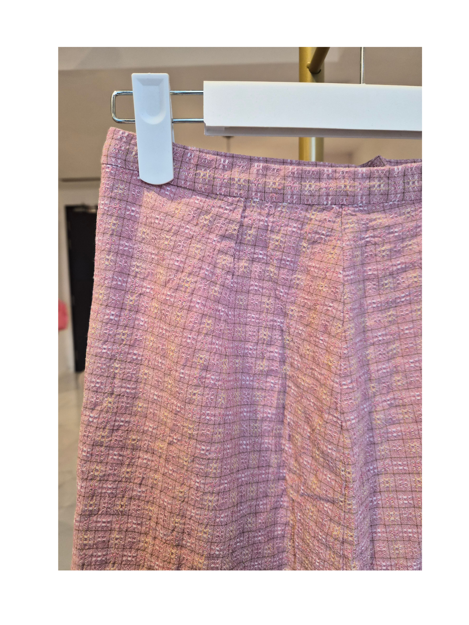 Vintage-Inspired Pink Textured A-Line Midi Skirt