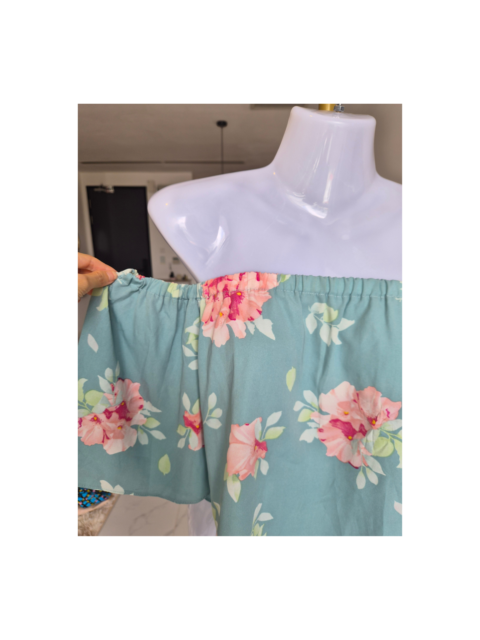 Floral Off-Shoulder Crop Top