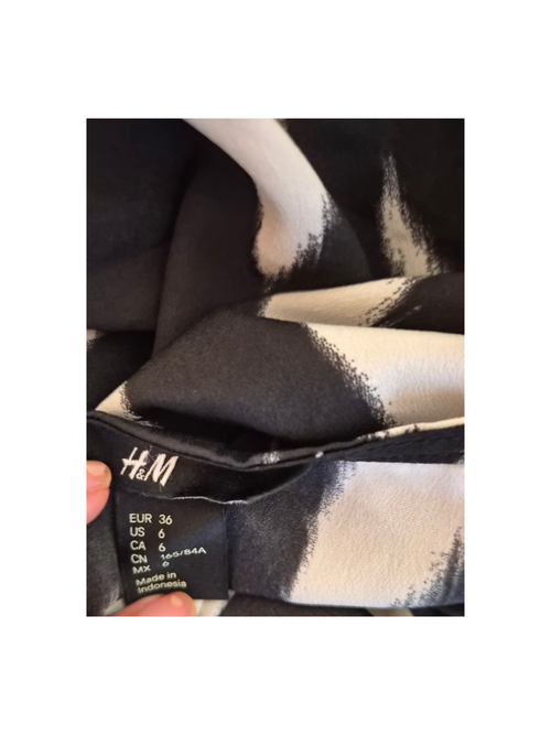 H&M Zigzag Print Cami Top – Size EU 36 (US 6)