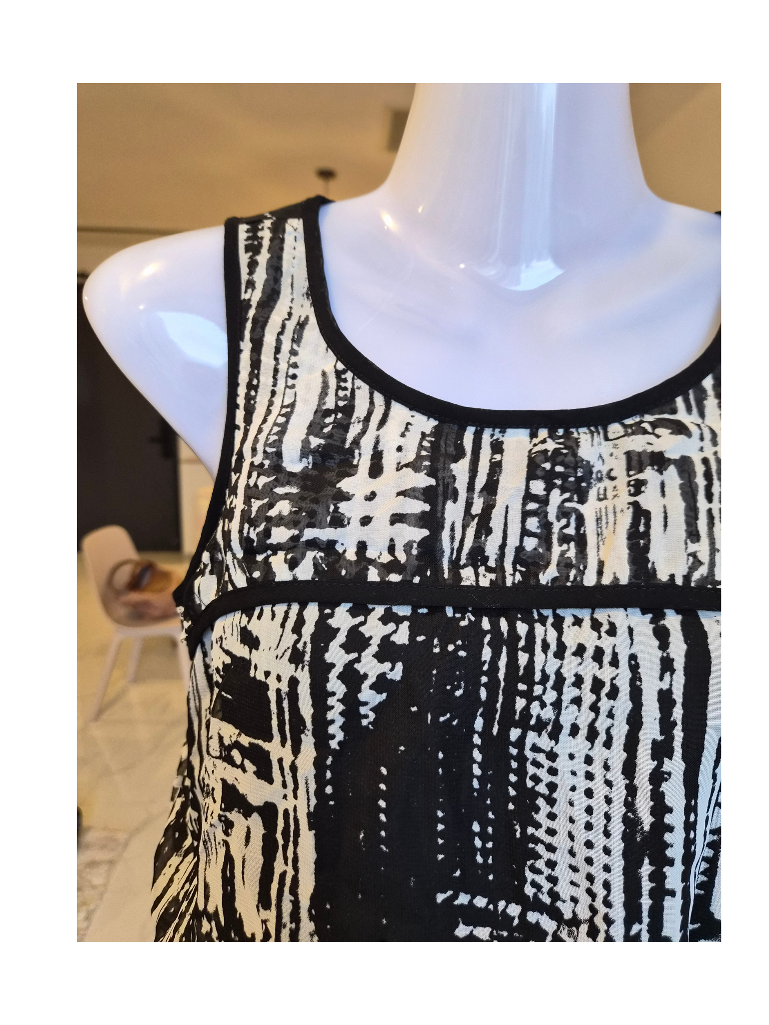 Downtown Black & White Abstract Print Sleeveless Dress