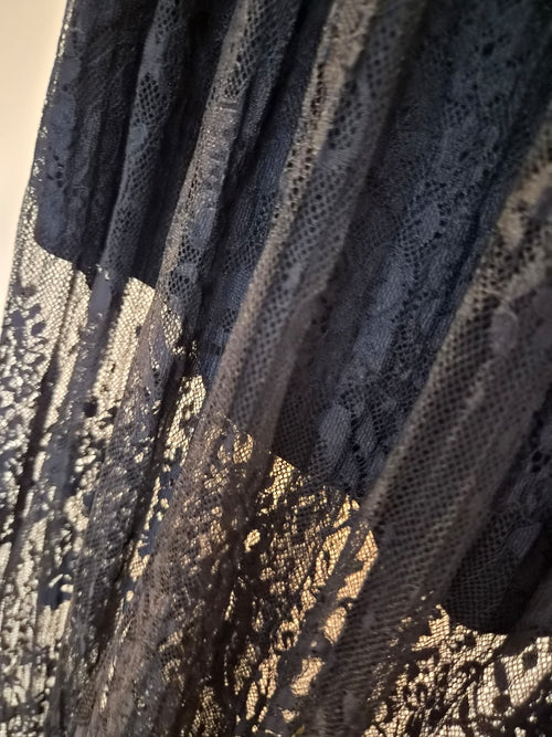 Forever 21 Black Lace Midi Skirt – Size XS